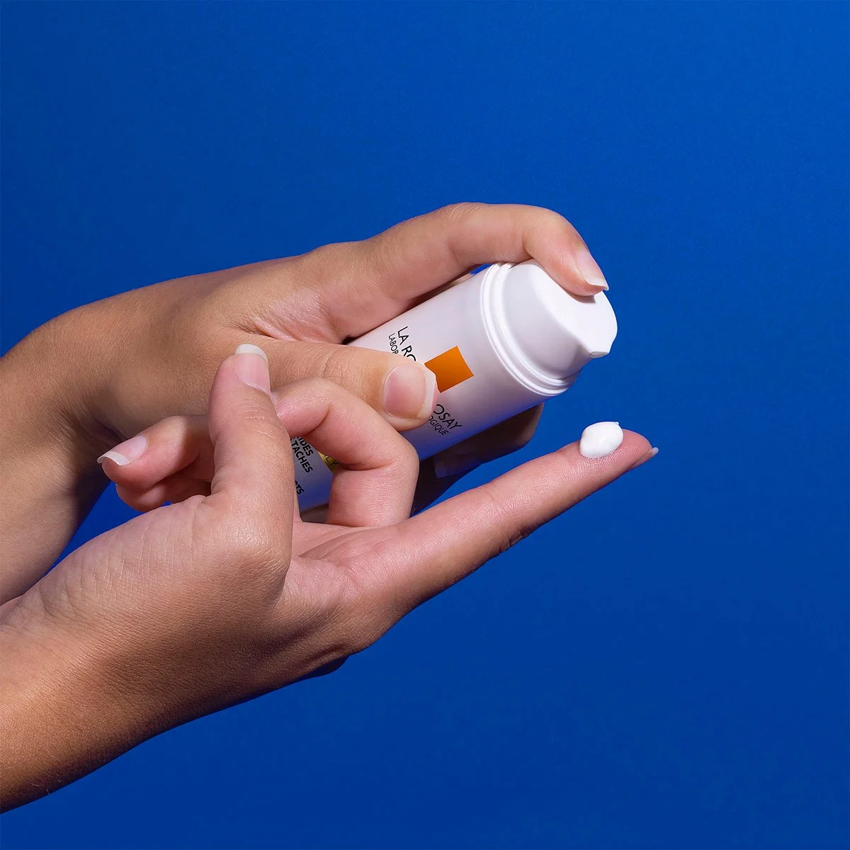 La Roche Posay Αnthelios Age Correct SPF50 χωρίς χρώμα 50ml 3 La Roche Posay Αnthelios Age Correct SPF50 χωρίς χρώμα 50ml - Image 3