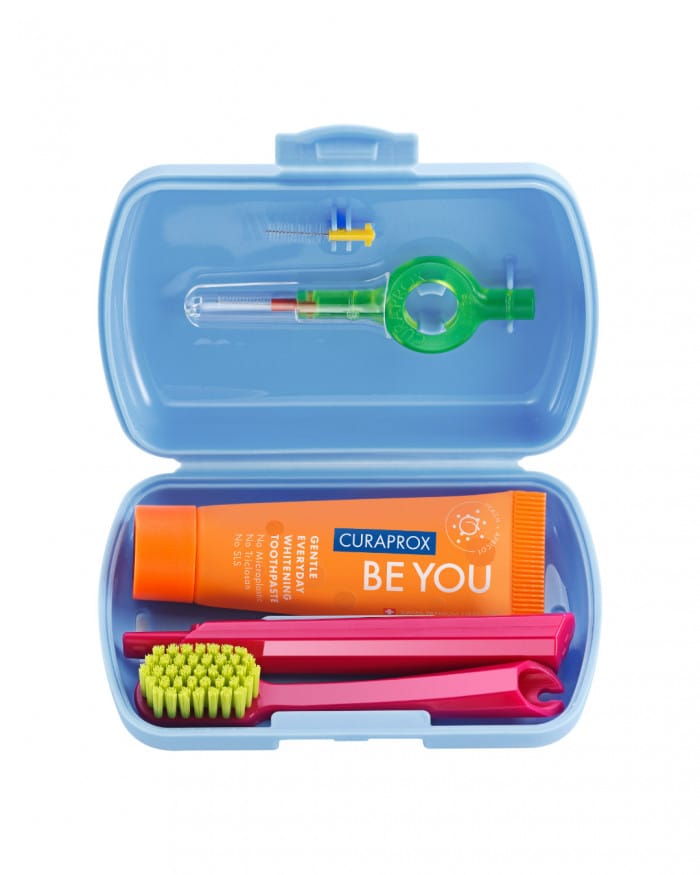 Curaprox Σετ Ταξιδίου Μπλε 2 taxidiotiko-set-mple (1)